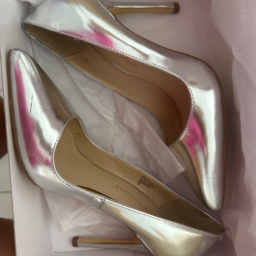 Silver Heels - image 2